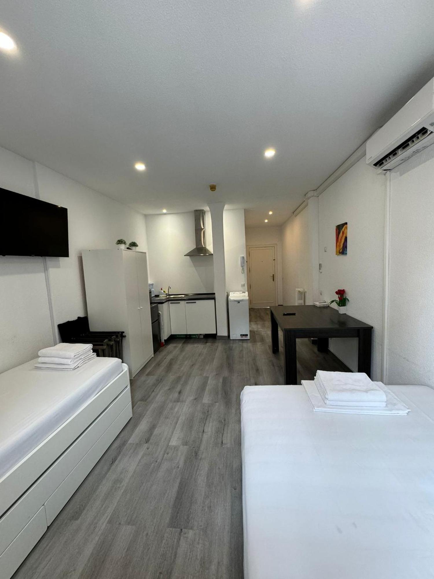Estudio En Callao, 4 Personas Madrid Bagian luar foto
