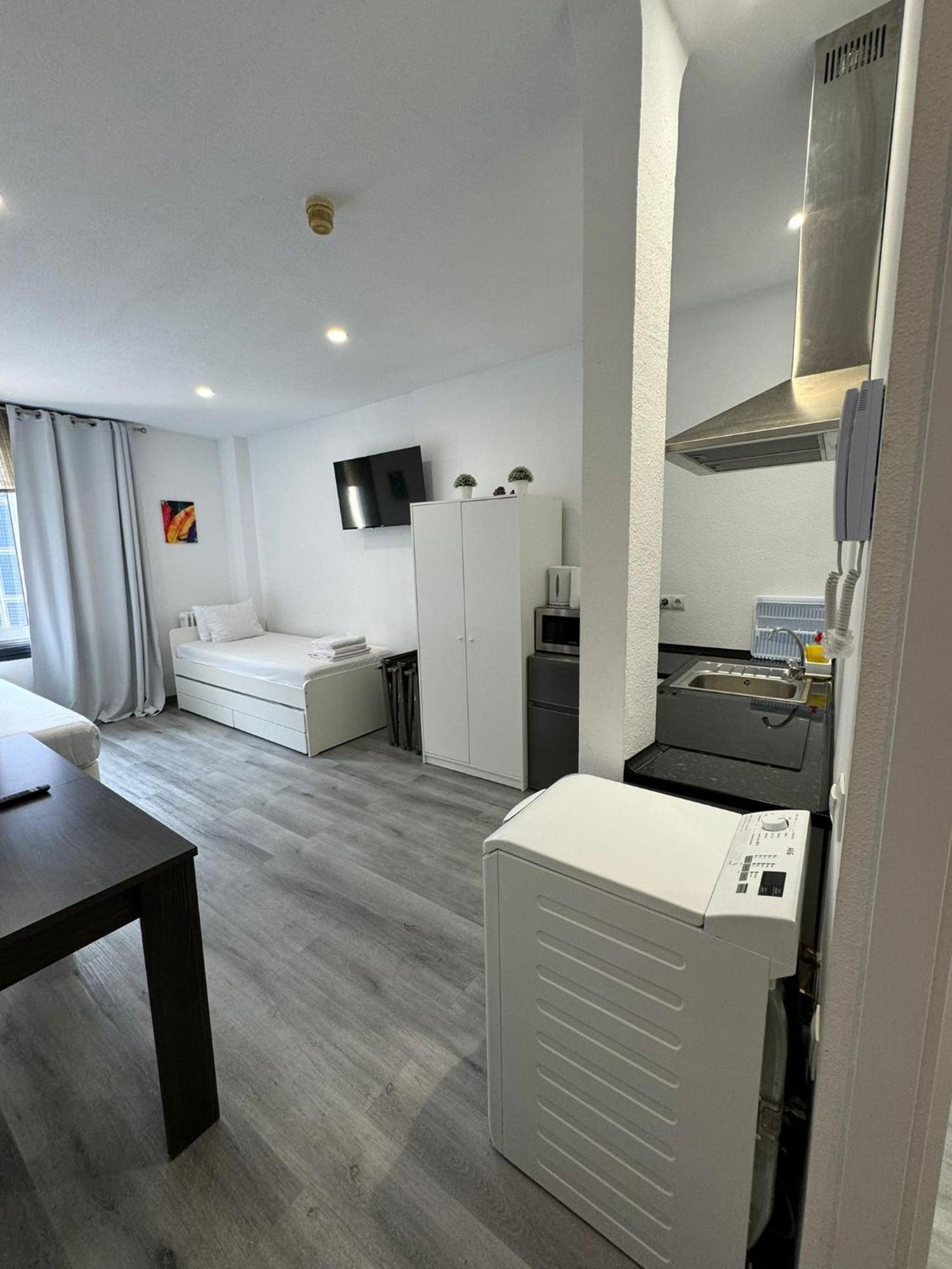 Estudio En Callao, 4 Personas Madrid Bagian luar foto